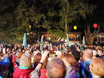 Die Fans trugen Sänger Bernhard Wilfer auf Händen. Birgit Jentsch/herzolife