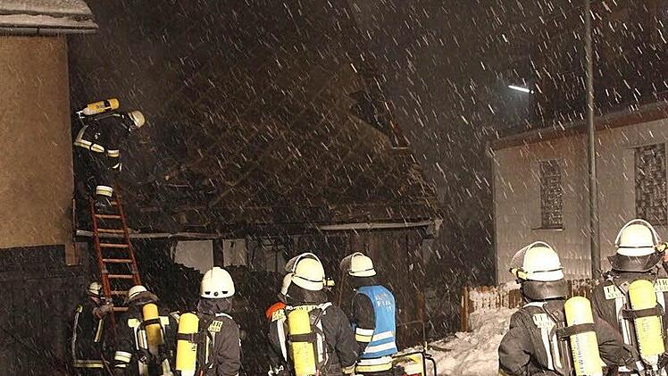 Die Zusammenarbeit der Feuerwehren klappt hervorragend - auch landkreisübergreifend, betont Einsatzleiter Horst Tempel.