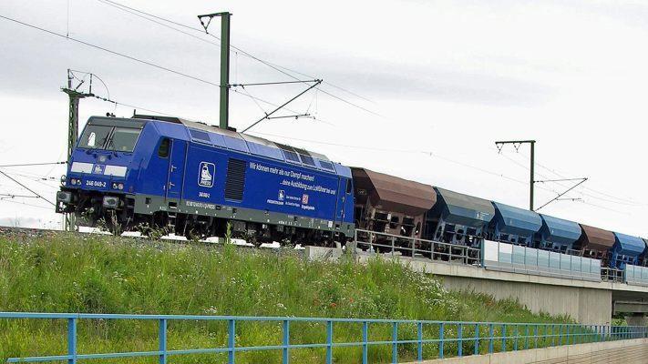 So sieht der ICE-Fahrgast die renaturierten Mainauen bei Ebing (Landkreis Bamberg).Oelzner