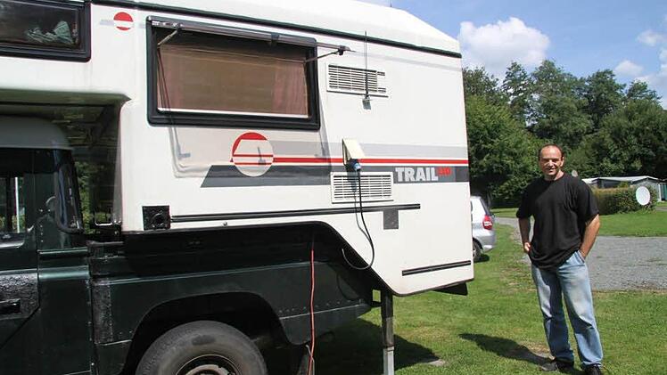 Frank Harrer an seinem Pickup.