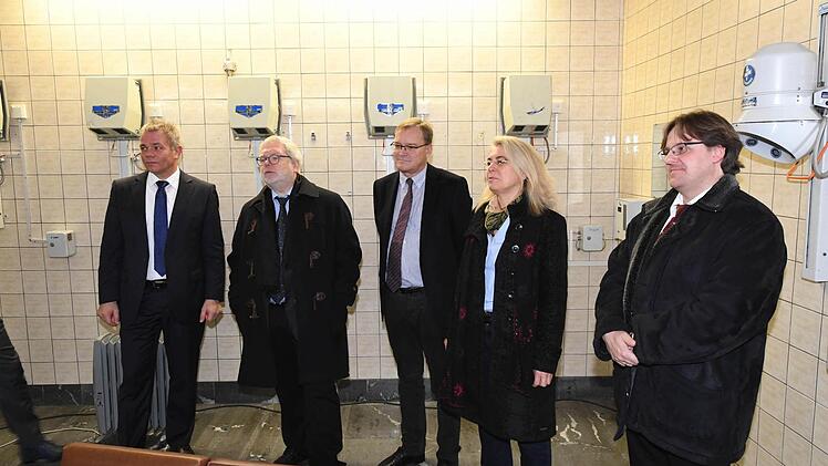 Michael Fiedeldey, Godehard Ruppert, Andreas Starke, Dagmar Steuer-Flieser und Oliver Merz beim Pressetermin. Foto: Rinklef
