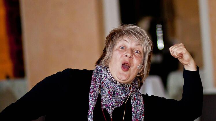 Kerstin Kluge tanzt den Lambeth Walk aus Noel Gays "Me and My Girl". Die Neuinszenierung des Erfolgsmusicals feiert am 17. November Premiere am Landestheater.