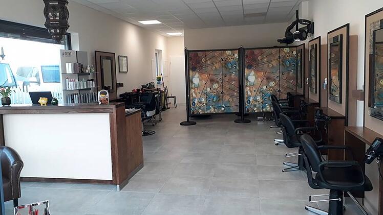 Nürnberg: Friseur "Haarscharf" passt Öffnungszeiten an - Mittwoch geschlossen wegen Energiekrise