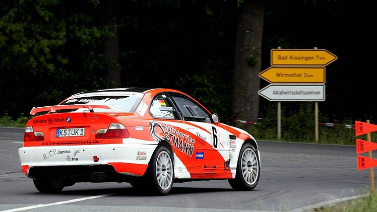 Die Schnellsten im Feld: Axel Nörenberg/Philip Schwarz fuhren auf trockener Piste mit dem BMW E46 M3 CSL ein so großes Zeitpolster heraus, dass sie es am Ende der 3. ADAC-Rallye Fränkisches Weinland langsamer angehen lassen konnten und den Gesamtsieg trotzdem mit 17 Sekunden Vorsprung sicher nach Hause brachten.  Fotos: zz-SportMedia/ Karlheinz Franz