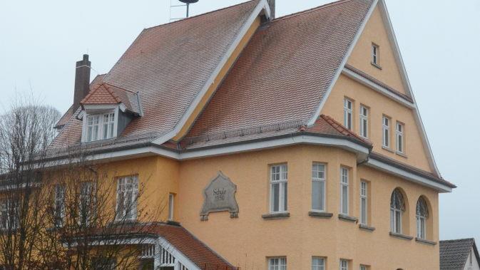Das schmucke städtische Gebäude, der katholische Kindergarten Gundelsdorf, präsentiert sich nach seiner Generalsanierung innen wie außen in neuem Glanz.Karl-Heinz Hofmann