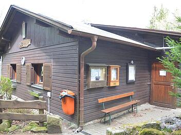 Die Arnoldhütte, beliebtes Ausflugsziel auf dem Muppberg, steht wieder für eine Verpachtung zur Verfügung. Fotos: Rainer Lutz