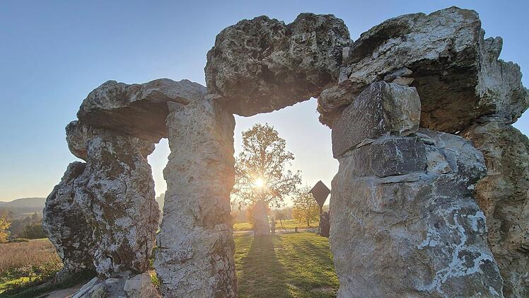 Fränkisches Stonehenge in der Herbstsonne - Fotos von Besucher begeistern im Netz