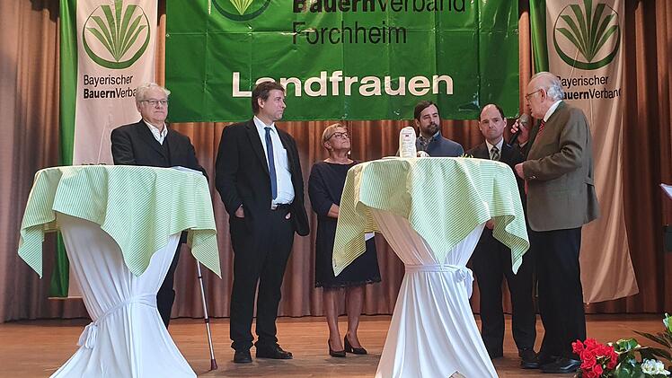 Einige Gäste mussten Fragen beantworten Foto: Carmen Schwind