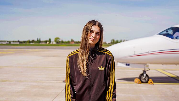 Am ersten Tag des EM-Turniers in der Schweiz läuft auch die Doku "Shootingstars - Deutschlands neue Fußballgeneration". Sie begleitet die Spielerinnen Jule Brand (Foto), Giulia Gwinn und Sjoeke Nüsken. Am Mittwoch 2. Juli, läuft der Film um 23.15 Uhr im Ersten.