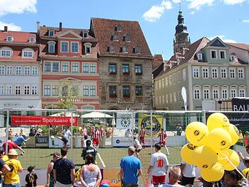 Impressionen vom Jubiläumsturnier des FC FED Olé auf dem Coburger Marktplatz.Oliver Schmidt
