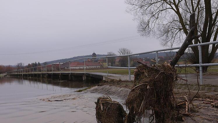 Nördlich von Lahm sah es nach dem Hochwasser so aus.