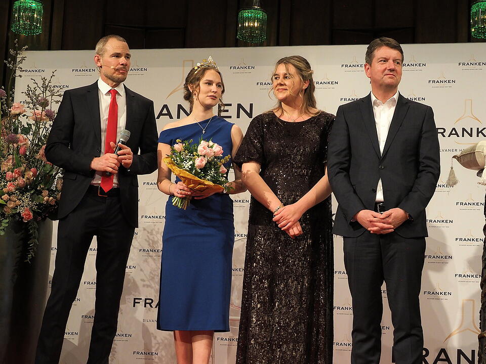 Die 68. Fr&auml;nkische Weink&ouml;nigin wurde gekr&ouml;nt.