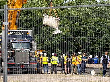 Transport von Beluga-Walen