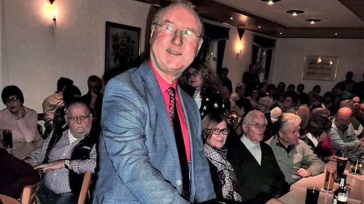 Riesenbegeisterung herrschte bei der Vorführung von "Neukenrother Impressionen 1973" von Rainer Steiger im Fillweber-Saal. Foto: Gerd Fleischmann