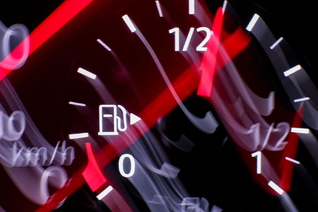 Tankanzeige im Auto