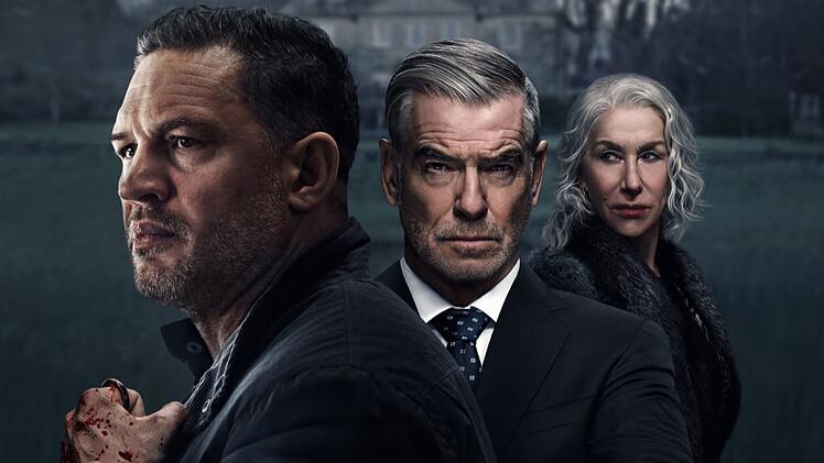 Tom Hardy (links), Pierce Brosnan, Helen Mirren: Die geballte Star-Power lenkt in der Thrillerserie "Mobland - Familie bis aufs Blut" von einigen Schwächen der ziemlich gewöhnlichen Gangster-Story ab.