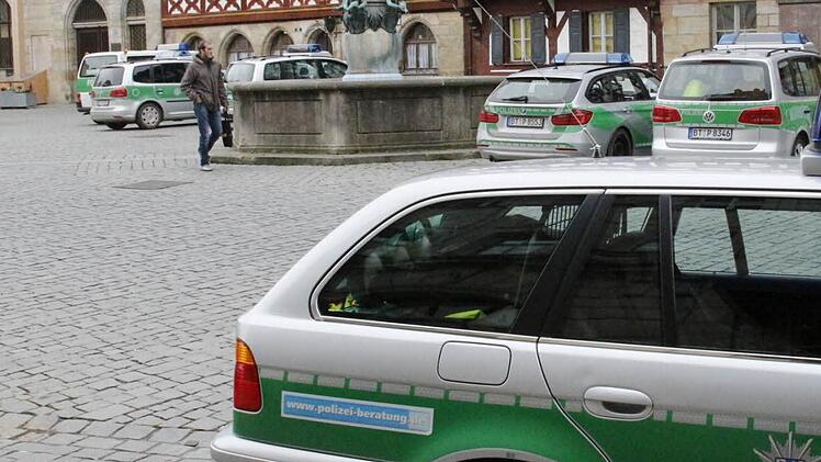 Das Polizeiaufgebot war groß. Foto: Josef Hofbauer