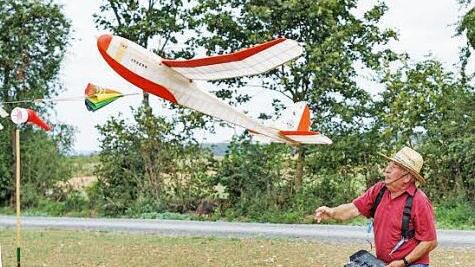 Einfach zum Abheben: Antikflugzeuge gingen bei der Rhönwoche in die Luft.  Foto: privat