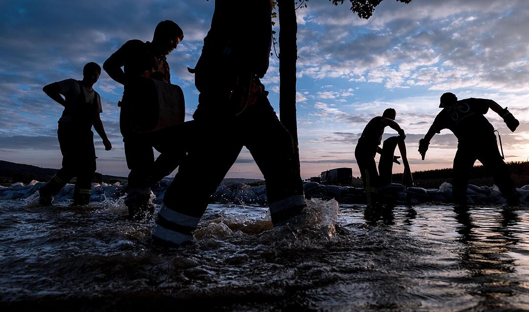 Hochwasser in Deutschland: Der Kampf gegen die Fluten