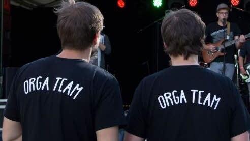 Nach dem Stress der letzten Wochen konnten auch die Mitglieder des Orga-Teams die Musik genießen. Foto: Jule Müller