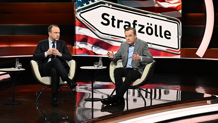 Bei "Markus Lanz" fand der &Ouml;konom Jens S&uuml;dekum klare Worte und sprach von einer gezielten Erpressung seitens des US-Pr&auml;sidenten.