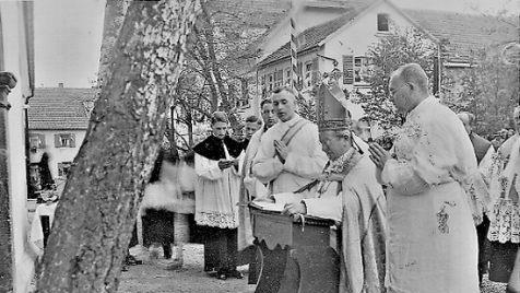 Vor 85 Jahren, am 16. Mai 1935, konsekrierte Erzbischof Dr. Jakobus von Hauck das Stockheimer Gotteshaus St. Wolfgang.  Repro: Gerd Fleischmann