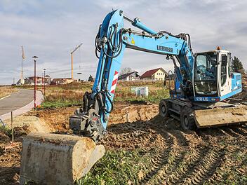 Ist das Baugebot die Lösung? Auch in Rannungen suchen junge Familien Grundstücke. Unser Symbolbild zeigt einen Ort in Baden-Württemberg. Foto: Thomas Warnack/dpa