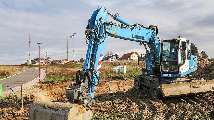 Ist das Baugebot die Lösung? Auch in Rannungen suchen junge Familien Grundstücke. Unser Symbolbild zeigt einen Ort in Baden-Württemberg. Foto: Thomas Warnack/dpa