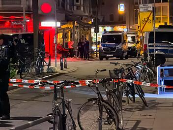 Hamburg: 14-J&auml;hriger mit Schusswunde entdeckt - Polizei fahndet nach T&auml;ter