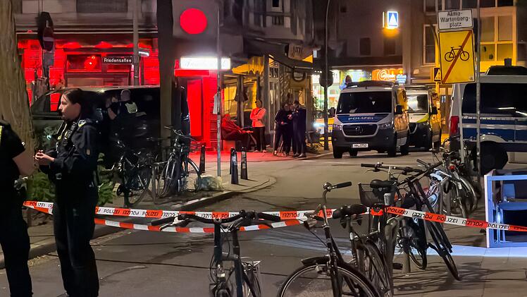 Hamburg: 14-J&auml;hriger mit Schusswunde entdeckt - Polizei fahndet nach T&auml;ter