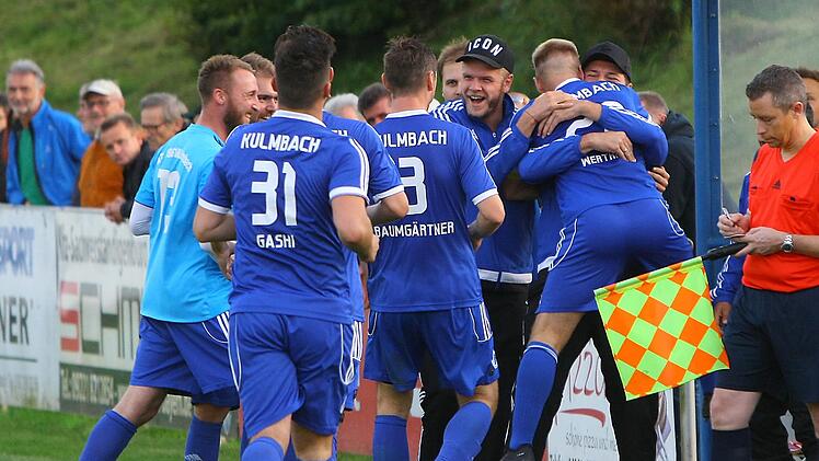Am Wochenende jubelte der ATS Kulmbach über den Führungstreffer gegen   Kasendorf, doch es reichte knapp nicht zum Sieg. Der soll nun im Verfolgerduell beim BSC Bayreuth-Saas  gelingen.   Foto: Monika Limmer