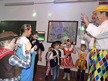 50 Kinder amüsierten sich mit DJ "U" auf der Tanzfläche. Foto: Andreas Welz