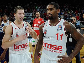 Janis Strelnieks und Brad Wanamaker bildeten das beste Aufbauspieler-Duo der Liga: Final-MVP Wanamaker erzielte 13,4 Punkte im Schnitt, der Lette Strelnieks kam auf 11,1 Zähler bei einer Dreierquote von 43,1 Prozent. Foto: imago
