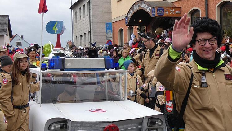 Als Ghostbusters waren die Mitglieder der Krabbelgruppe unterwegs und jagten allerlei Geister.