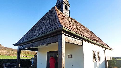 Die Aussegnungshalle in Kirchehrenbach soll erweitert und umgebaut werden.