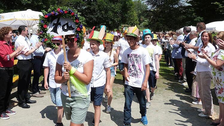 Die Mainleuser Schule feierte am Samstag ein wunderschönes Wiesenfest. Foto: Werner Reißaus