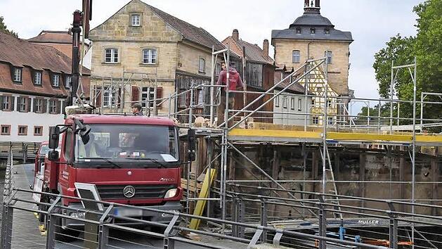 Ein Gro&szlig;teil der Unteren M&uuml;hlen ist bereits weg, doch der Abbau ist umstritten. Die Sicherung der M&uuml;hlenreste w&auml;re vor Ort w&auml;re nicht m&ouml;glich gewesen, sagt der Architekt.  Foto: Rinklef