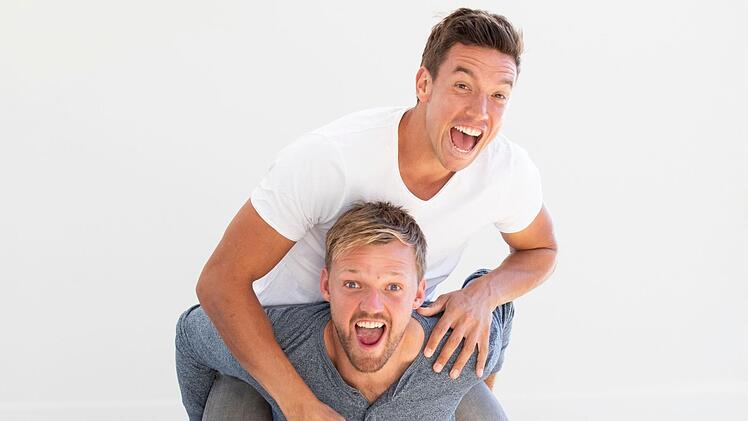 Ziemlich beste Freunde: Kevin Krawietz (unten) und Doppelpartner Andreas Mies Foto: Jürgen Hasenkopf
