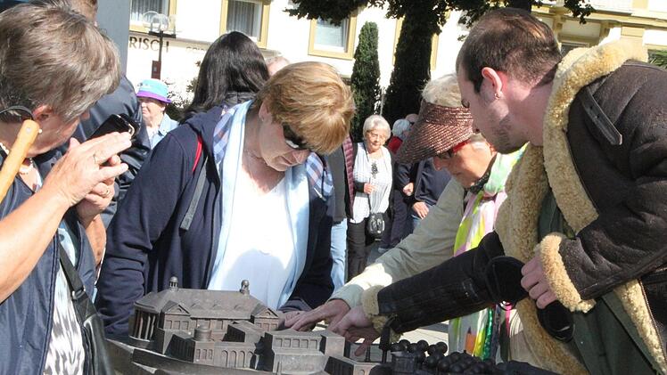 Eindrücke vom Test mit Mitgliedern des Bayerischen Blinden- und Sehbehinderten-Bundes. Foto: Ulrike Müller