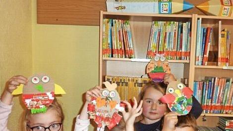 In der B&uuml;cherei wurden Eulen gebastelt.  Foto: Barbara Seufert