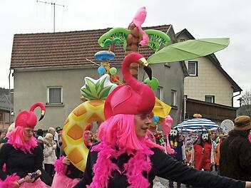 Durch Steinwiesen schlängelt sich der Gaudiwurm am Sonntag ab 13.30 Uhr Foto: Susanne Deuerling/Archiv