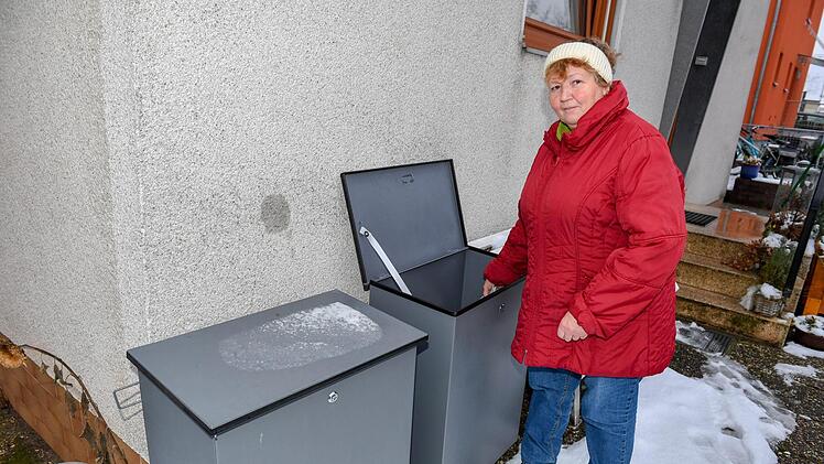 In diesem Kasten werden die Zeitungen angeliefert. Foto: Ronald  Rinklef
