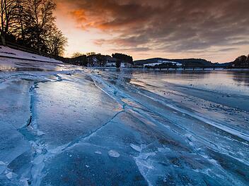 Lebensgefahr: Wasserwacht warnt vor Betreten von Eisflächen