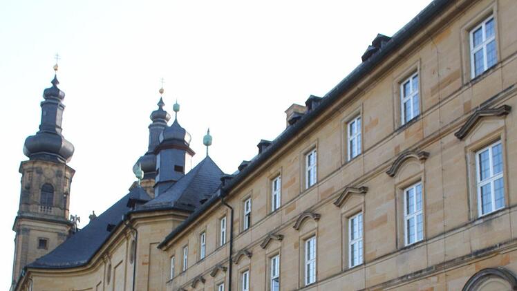 Im Schatten der Türme von Kloster Banz kam es auf der Maintalterrasse zum geselligen Teil des 17. Wirtschaftstag.