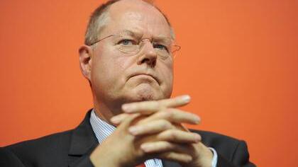 Der designierte Kanzlerkandidat Peer Steinbrück. Foto: Arne Dedert/dpa