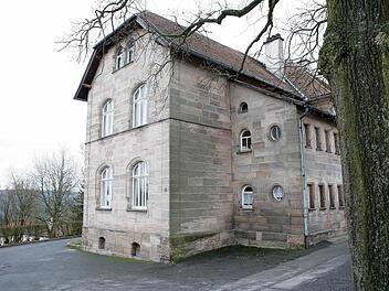 Die Ziegelerdener Bürger wollen das alte Schulhaus für Vereinsaktivitäten erhalten.  Foto: Archiv