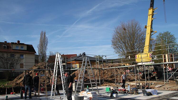 Die Bodenplatte für den neuen Kindergarten in Volkers ist bereits fertiggestellt. Foto: Ulrike Müller