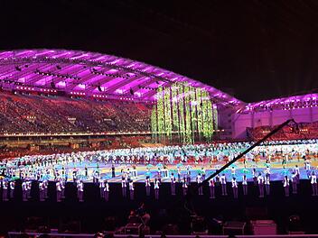 Gigantisch war die Eröffnungs-Show vor 60 000 Zuschauern im Stadion von Wuhan. Foto: privat