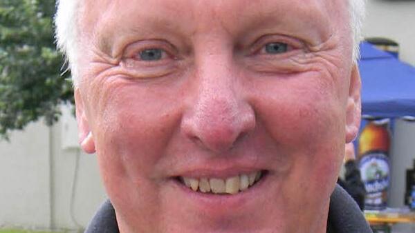 Dass Mercedes in der Autorangliste ganz hinten rangiert, nennt der Kulmbacher Mercedes- und Oldtimer-Fahrer Walter Schaller "nicht gerechtfertigt".