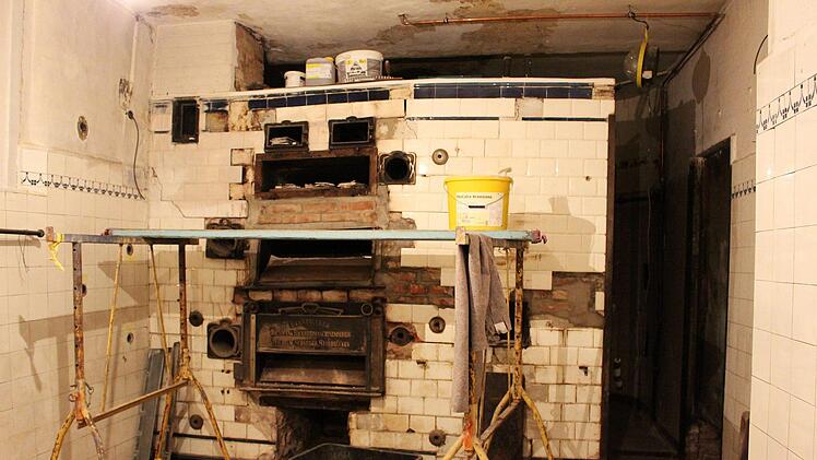 Der Backofen, Baujahr 1903, wird restauriert. Bis er zu besichtigen ist, wird es aber noch eine Weile dauern. Foto: Ulrike Nauer